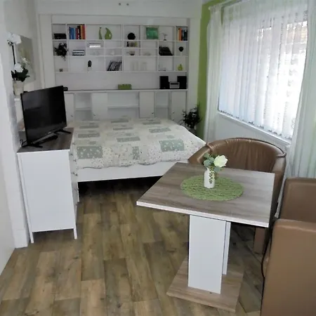 Kleine Mit Garten Und Terrasse By Interhome Lejlighed Zingst
