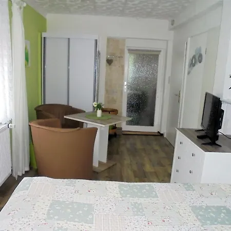Kleine Mit Garten Und Terrasse By Interhome * Zingst