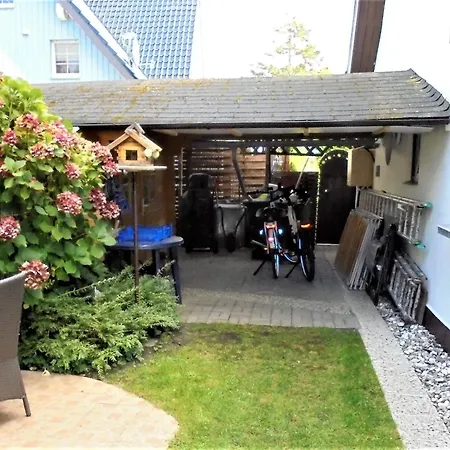 Kleine Mit Garten Und Terrasse By Interhome Lejlighed Zingst